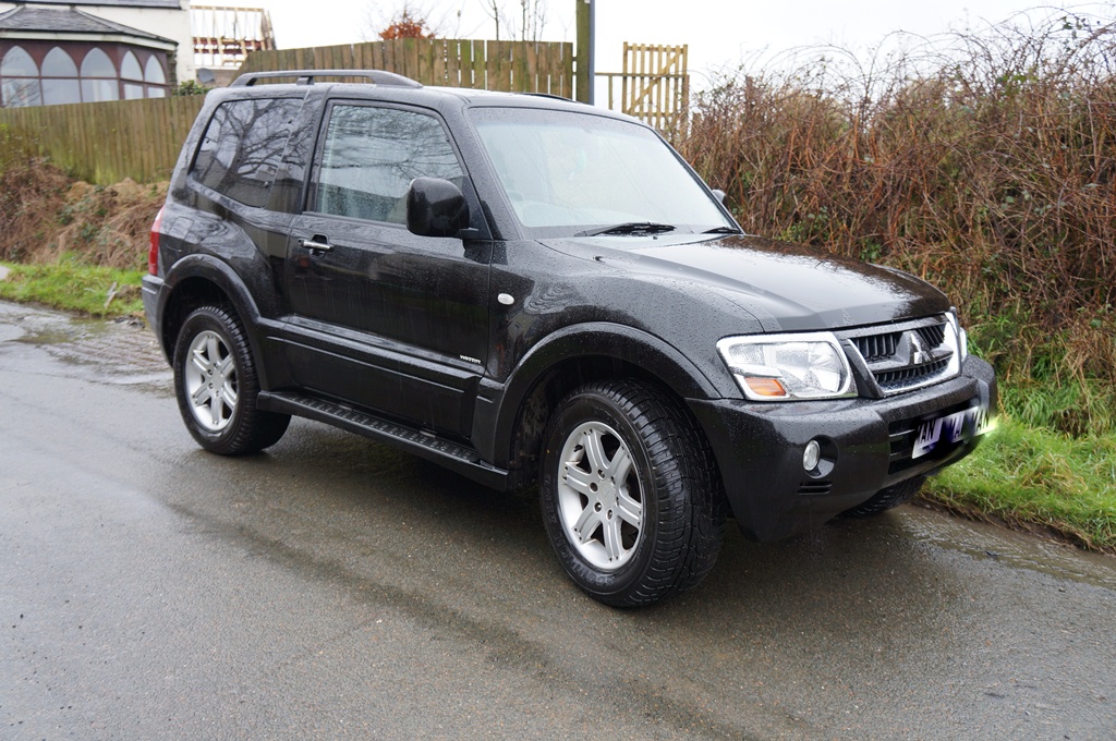 Mitsubishi Shogun Warrior 3.2 from private