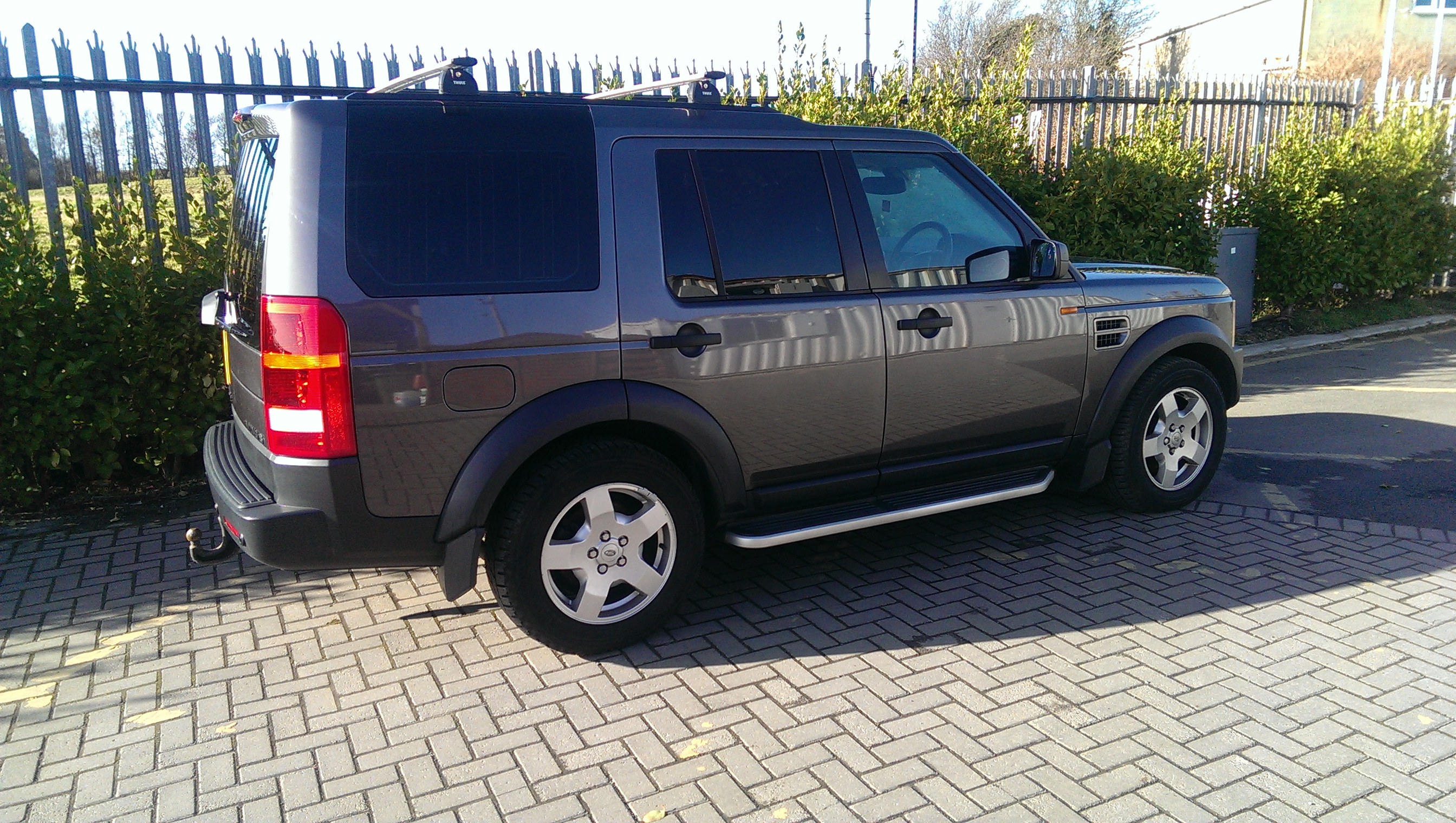 Land Rover Discovery 3   HSE 2.7 TD V6 from private